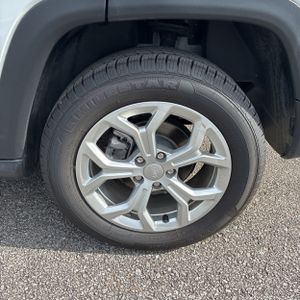 2024 JEEP COMPASS LATITUDE thumbnail 18