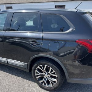 MITSUBISHI OUTLANDER ES - 6