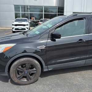 FORD ESCAPE SE - 2