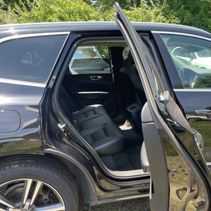 2019 Volvo XC60 MOMENTUM thumbnail 35