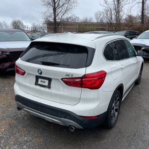 BMW X1 XDRIVE28I - 8