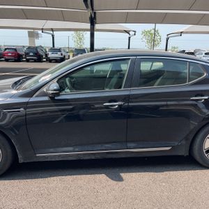 2012 KIA OPTIMA HYBRID LX — фото 4