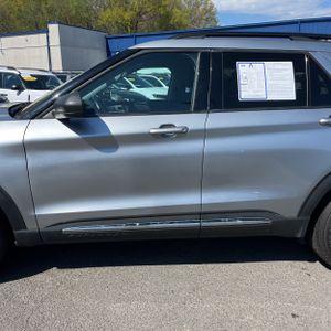 FORD EXPLORER XLT - 4