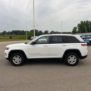 2023 JEEP GRAND CHEROKEE LAREDO 照片 3