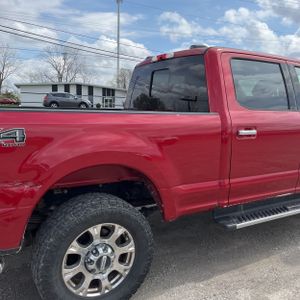 FORD F-350 SUPER DUTY LARIAT - 9