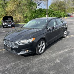 FORD FUSION SE - 1