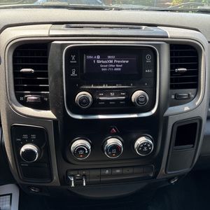 صورة مصغرة 40 لـ 2017 RAM 1500 ST
