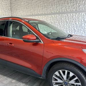 2020 FORD ESCAPE TITANIUM photo 11
