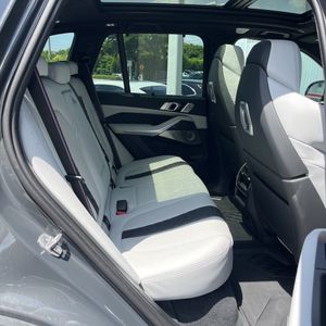 صورة مصغرة 34 لـ 2025 BMW X5 M COMPETITION