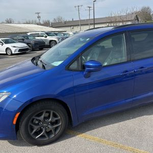 CHRYSLER PACIFICA TOURING-L PLUS - 2