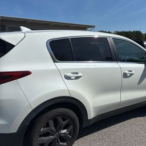 KIA SPORTAGE LX - 9