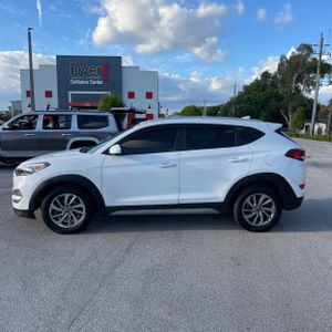 HYUNDAI TUCSON SEL - 3