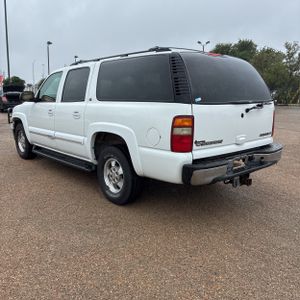 CHEVROLET SUBURBAN - 5