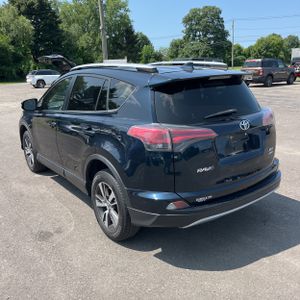 2018 Toyota RAV4 XLE — фото 5