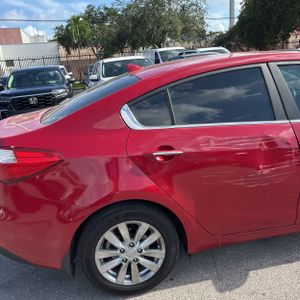 صورة 9 لـ 2015 KIA FORTE EX