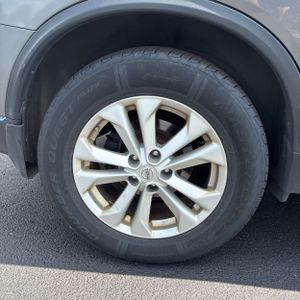 2014 Nissan ROGUE SV — миниатюра 19
