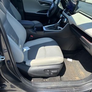 2023 Toyota RAV4 LIMITED — миниатюра 33