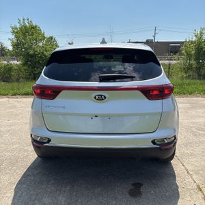 KIA SPORTAGE LX - 7