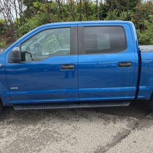 FORD F-150 XL - 4