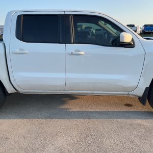 2022 Nissan FRONTIER SV — миниатюра 11