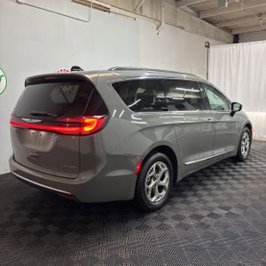 CHRYSLER PACIFICA LIMITED - 8
