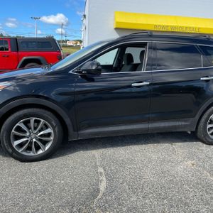 صورة 4 لـ 2017 Hyundai SANTA FE SE