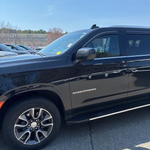 CHEVROLET SUBURBAN LS - 2