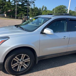 2015 Chevrolet TRAVERSE LT — фото 2