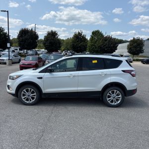 صورة 3 لـ 2017 FORD ESCAPE SE