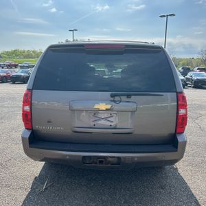 CHEVROLET SUBURBAN LT - 7