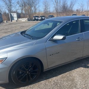 CHEVROLET MALIBU 1LT - 2