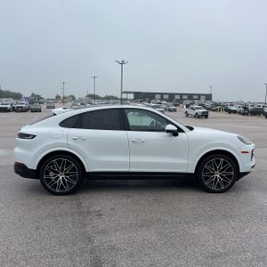 PORSCHE CAYENNE COUPE - 10