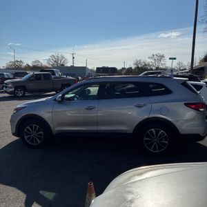 HYUNDAI SANTA FE SE - 3