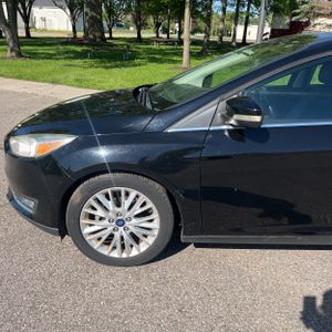 FORD FOCUS TITANIUM - 2