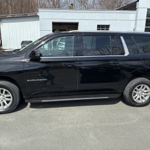 CHEVROLET SUBURBAN LT - 4