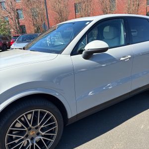 PORSCHE CAYENNE PLATINUM EDITION - 2