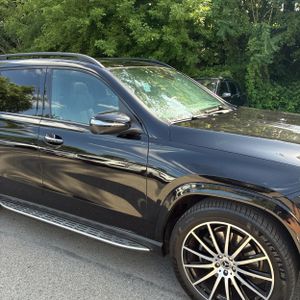 2025 Mercedes-BENZ GLS thumbnail 13