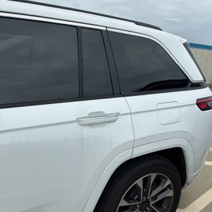 2024 JEEP GRAND CHEROKEE OVERLAND — фото 6