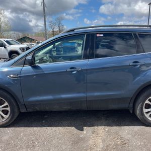 FORD ESCAPE SE - 4