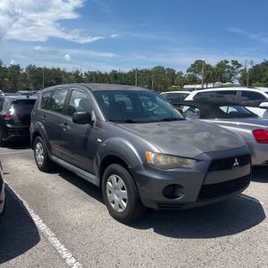 2010 Mitsubishi OUTLANDER ES thumbnail 12