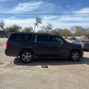 CHEVROLET SUBURBAN LT - 10