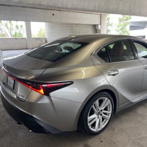 LEXUS IS 300 BASE - 9