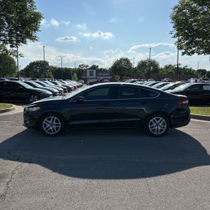 FORD FUSION SE - 3