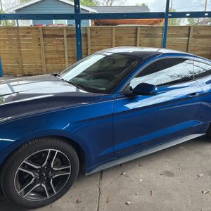 FORD MUSTANG ECOBOOST PREMIUM - 2