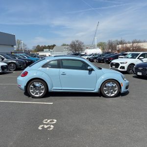 VOLKSWAGEN BEETLE 2.5L PZEV FENDER EDITION - 10