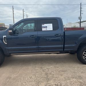 FORD F-250 SUPER DUTY LARIAT - 4
