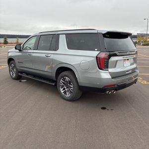 CHEVROLET SUBURBAN - 5