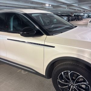 صورة مصغرة 13 لـ 2025 Lincoln NAUTILUS HYBRID PREMIERE