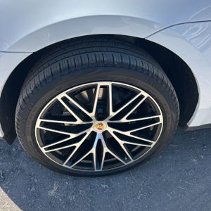 2026 Porsche MACAN — миниатюра 17