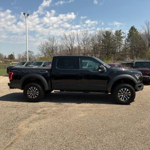 FORD F-150 RAPTOR - 10